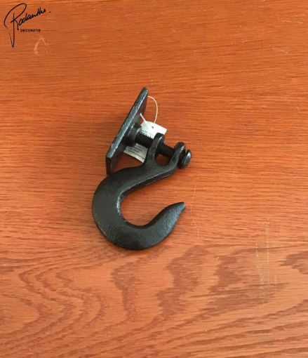 Wandhaak zwart metaal